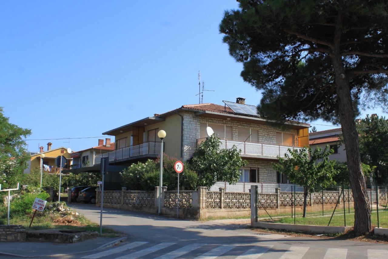 Apartments With A Parking Space Umag - 7066 Exterior photo