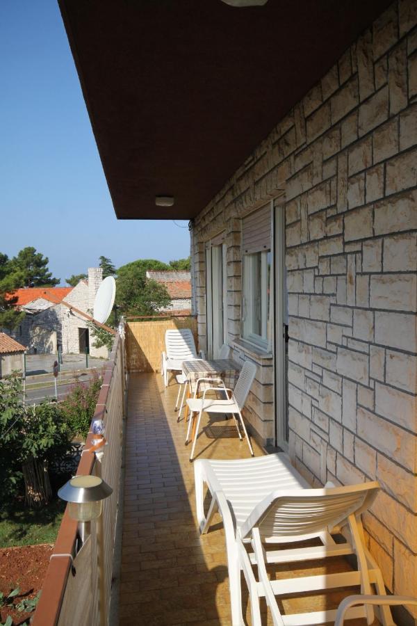 Apartments With A Parking Space Umag - 7066 Exterior photo