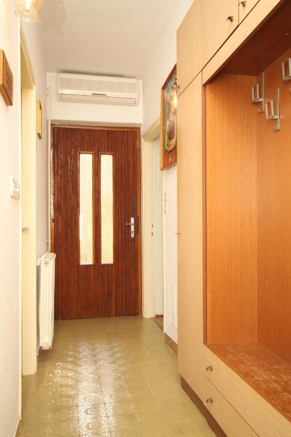 Apartments With A Parking Space Umag - 7066 Exterior photo