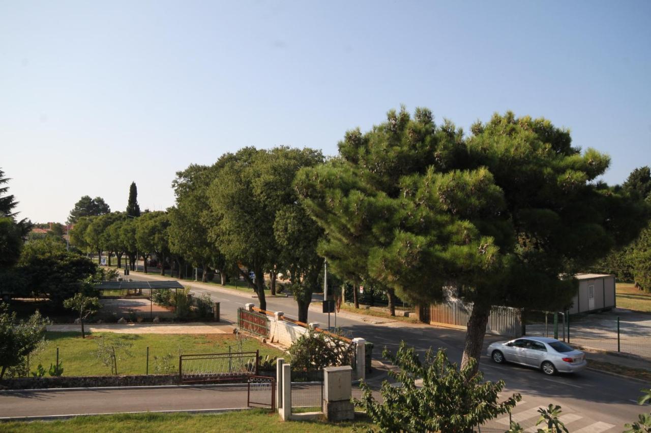 Apartments With A Parking Space Umag - 7066 Exterior photo
